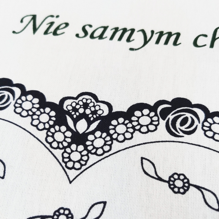 nie samym chlebem zyje czlowiek